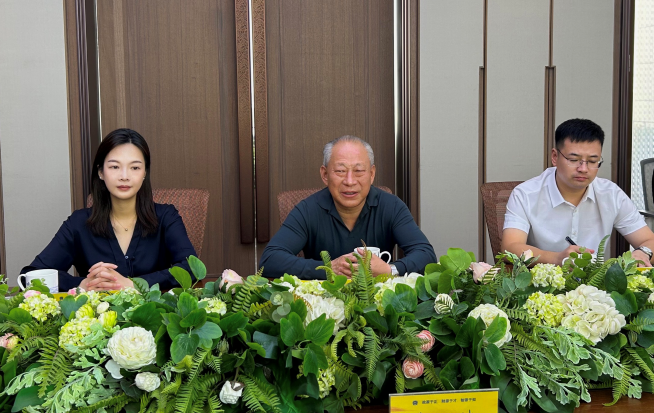 同海南省臨高縣委書記文斌會(huì)談1.png
