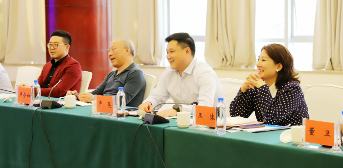 同新疆博州黨委副書記王貴駟、常務(wù)副州長曾健會談3.png