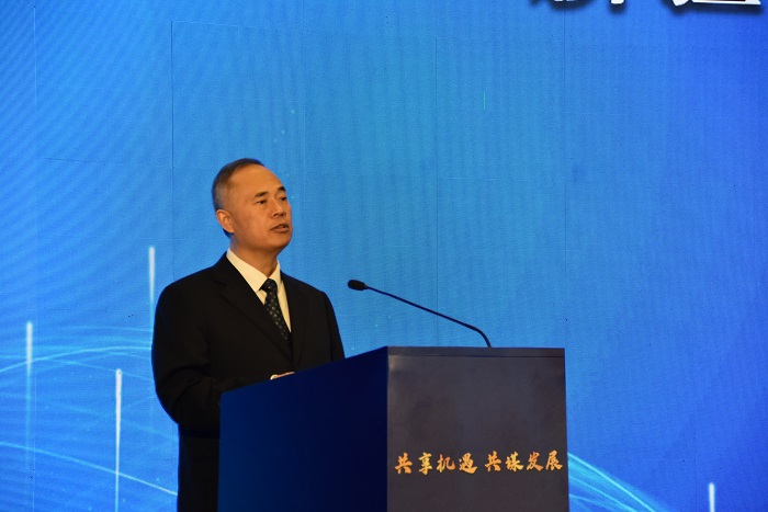 20230922嚴(yán)昊主席出席2023新疆·阿克蘇地區(qū)——上海產(chǎn)業(yè)合作對接會3.jpg