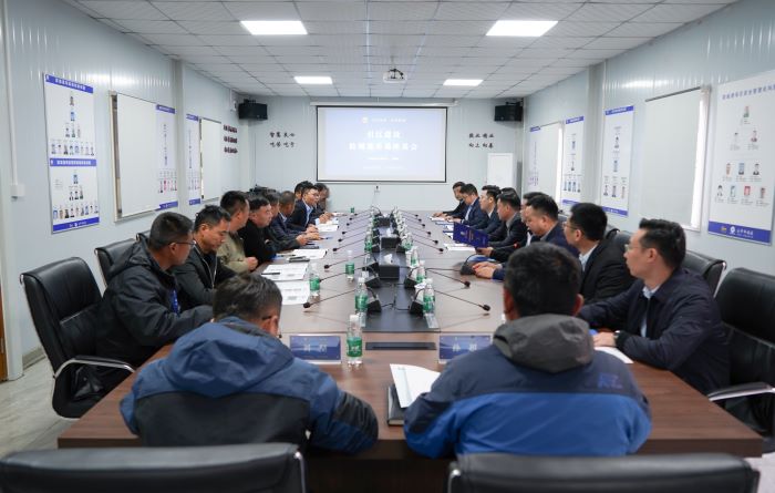 1701830040950041532.jpg 20231204嚴(yán)昊主席深入防城港醫(yī)藥制造產(chǎn)業(yè)園項(xiàng)目一線視察1 .jpg