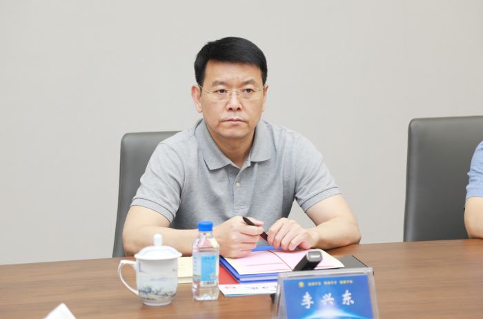 5月30日嚴(yán)昊主席與湖北省江蘇商會(huì)會(huì)長(zhǎng)李興東一行會(huì)談2.jpg