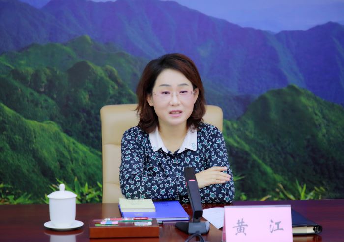 20240918嚴(yán)昊與廣西防城港市委書(shū)記黃江會(huì)談2.jpg