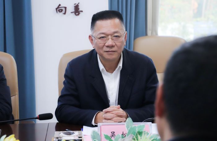 20250210嚴昊與廣東省雷州市委書記吳松江、市長閆嘉偉會談3.jpg